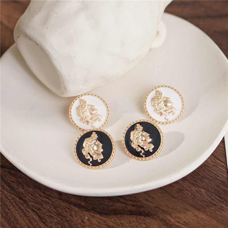 Retro Button Earring